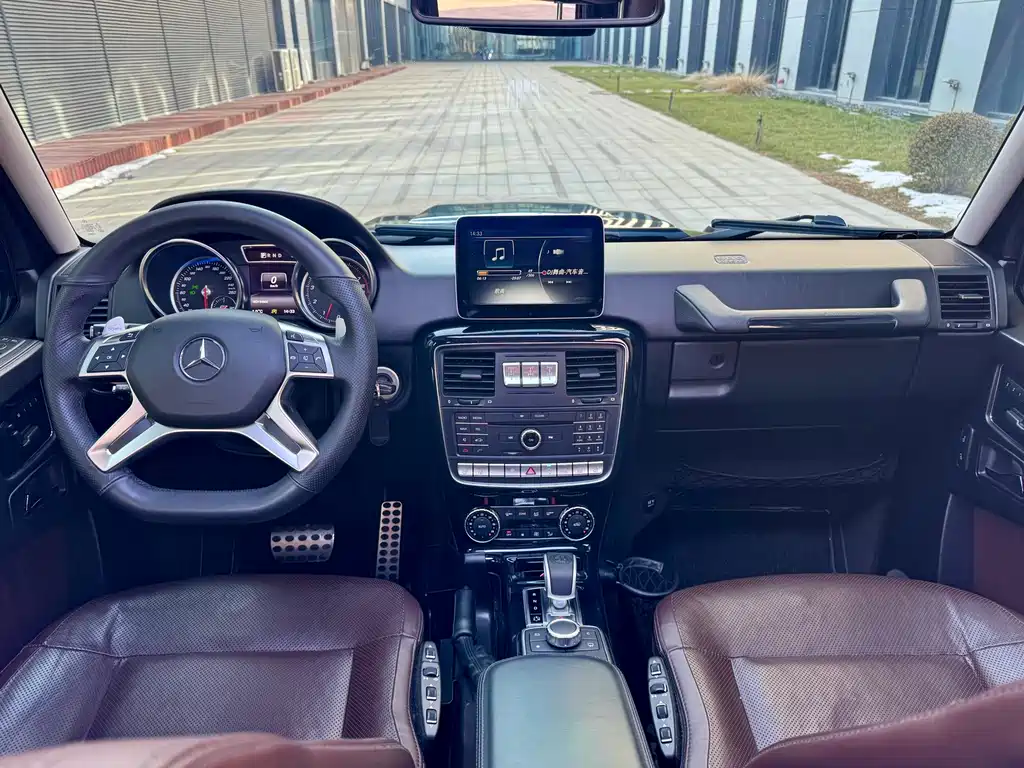 Mercedes-Benz G-Class 2017 — фото 15