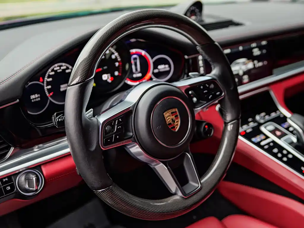 Porsche Panamera 2019 — фото 8