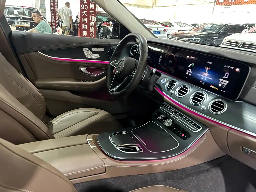 Mercedes-Benz E-Class 2023 — фото 10