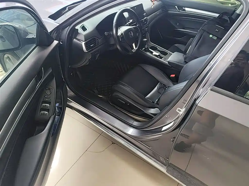 Honda Accord 2020 — фото 16