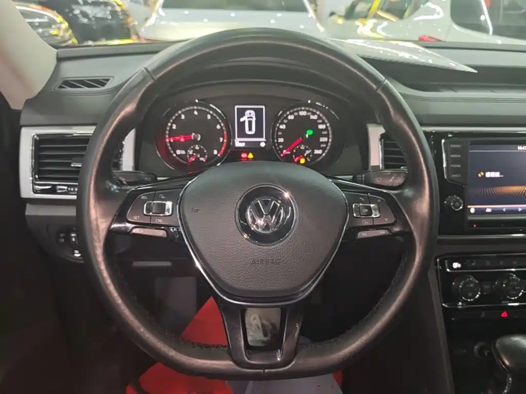 Volkswagen Teramont 2018 — фото 11
