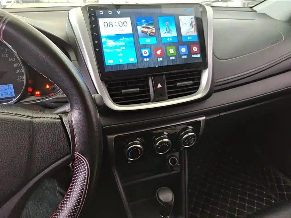 Toyota Yaris L 2019 — фото 13
