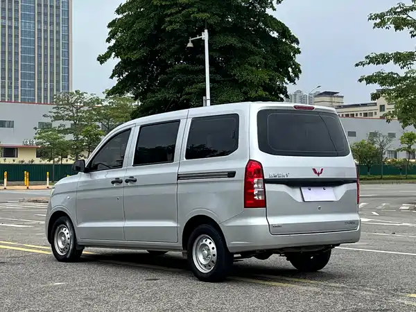 Wuling Hongguang V 2022