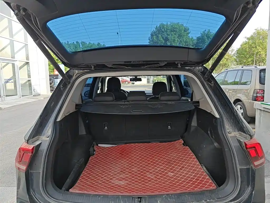 Volkswagen Tiguan L 2022 — фото 19
