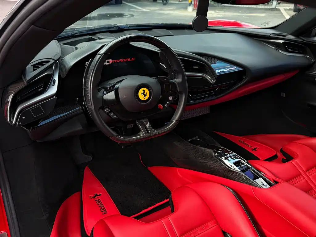 Ferrari SF90 2021 — фото 17