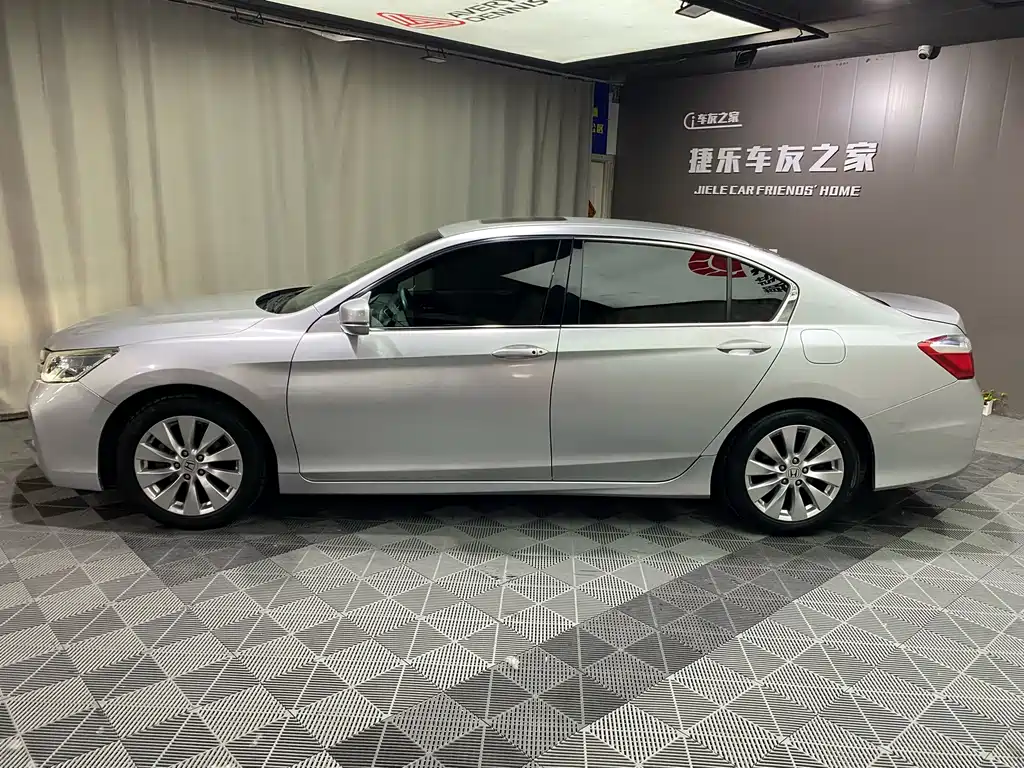 Honda Accord 2014 — фото 4
