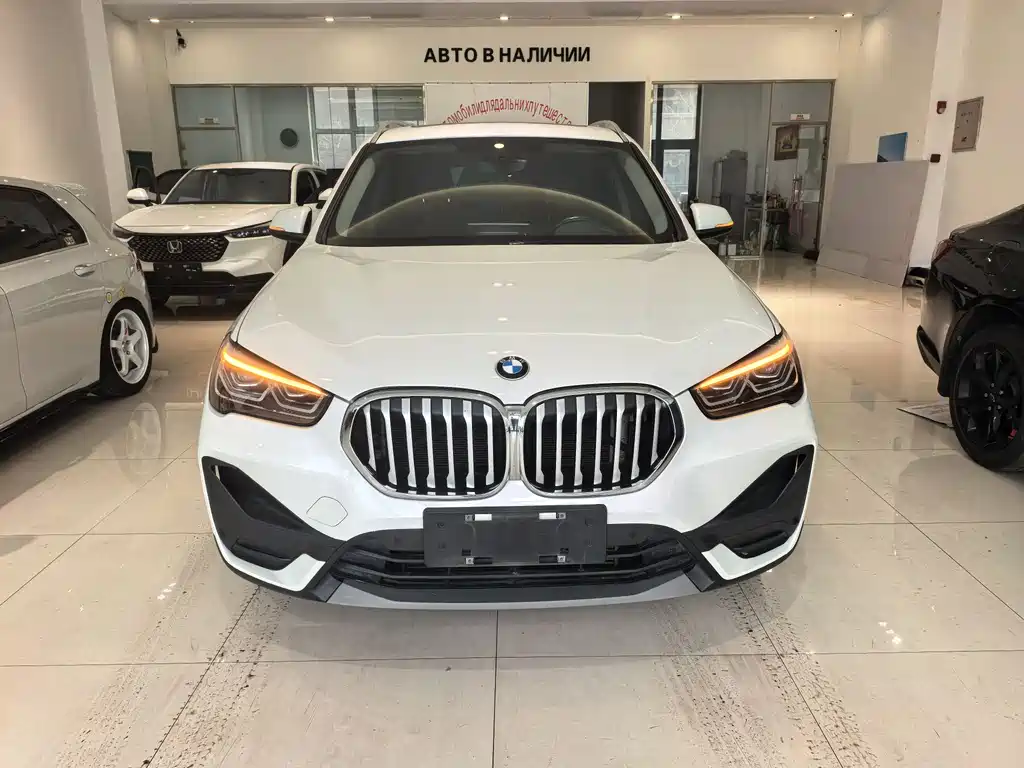 BMW X1 2021 — фото 2