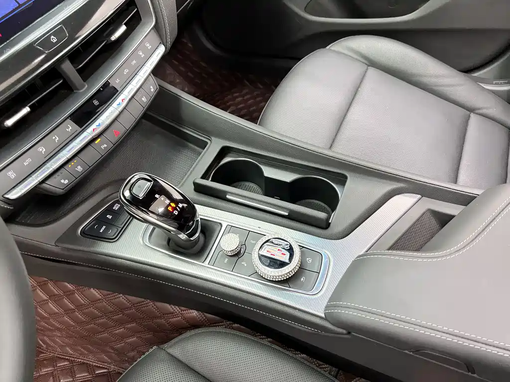 Cadillac CT5 2023 — фото 26