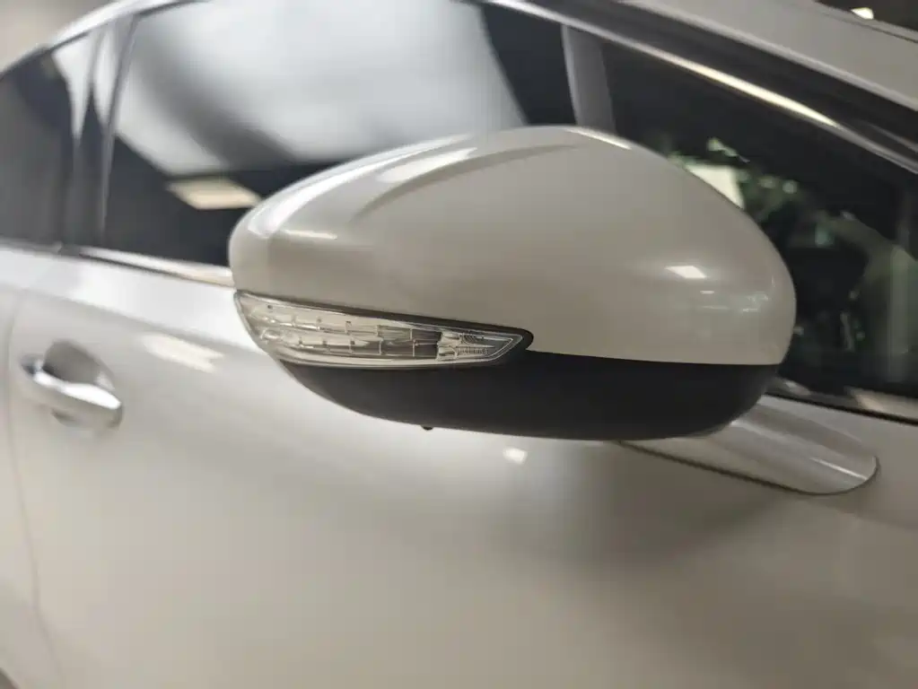 Peugeot 508 2015 — фото 26