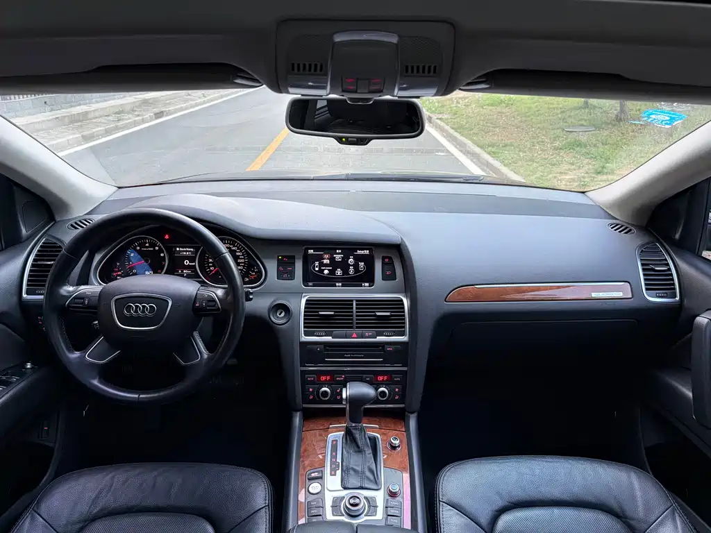 Audi Q7 2015 — фото 11