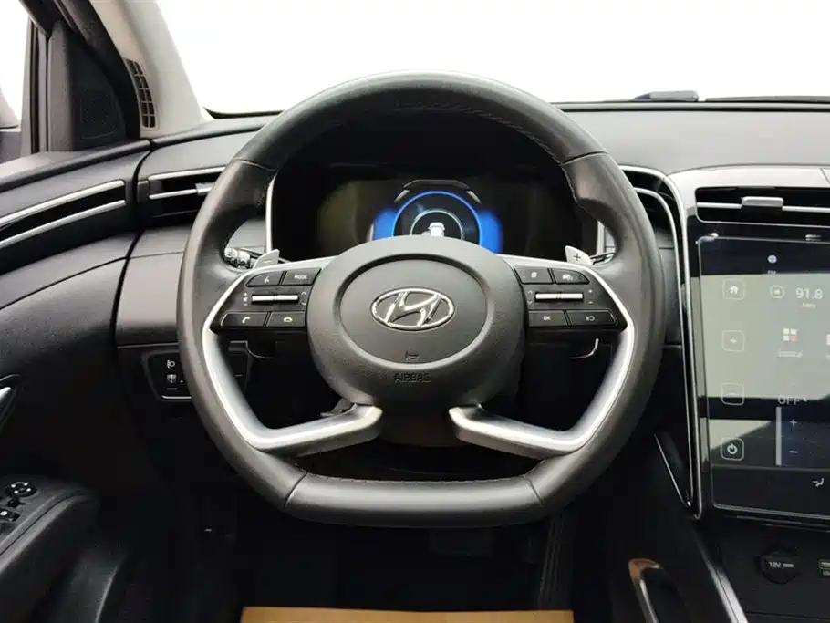 Hyundai Tucson 2023 — фото 15