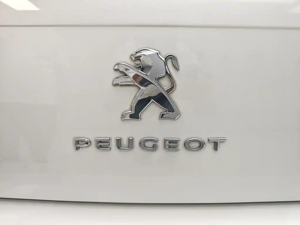 Peugeot 508 2015 — фото 13