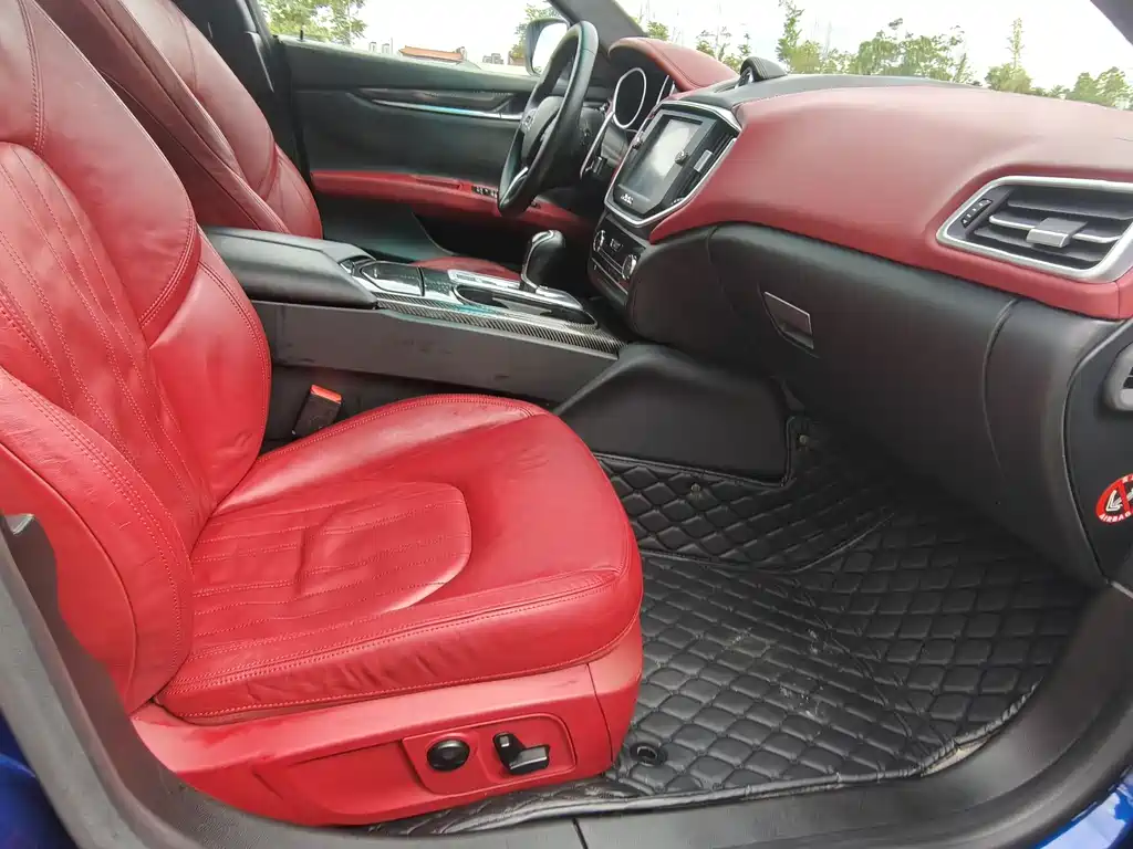 Maserati Ghibli 2015 — фото 14