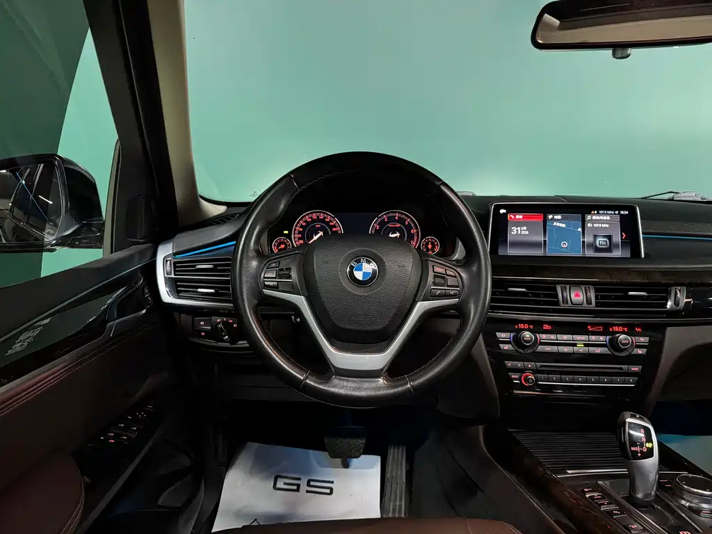 BMW X5 2017 — фото 18