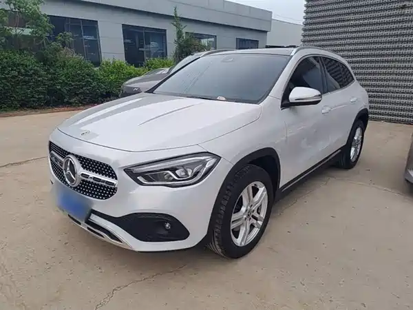 Mercedes-Benz GLA 2023