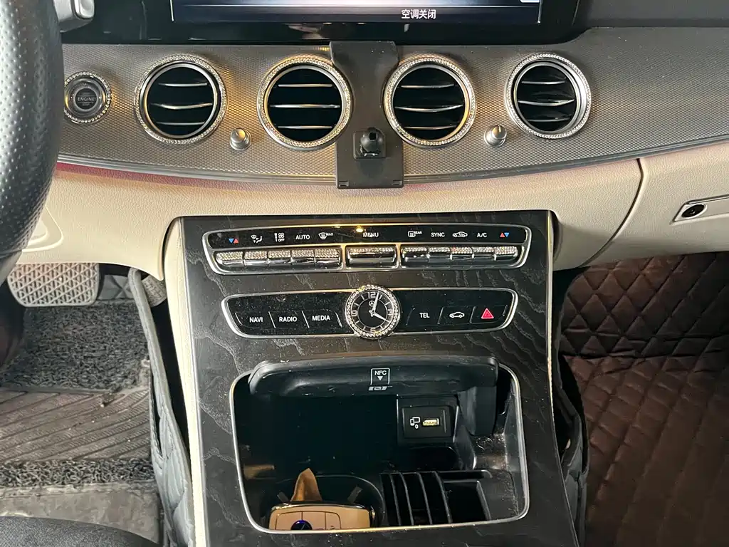 Mercedes-Benz E-Class 2019 — фото 8