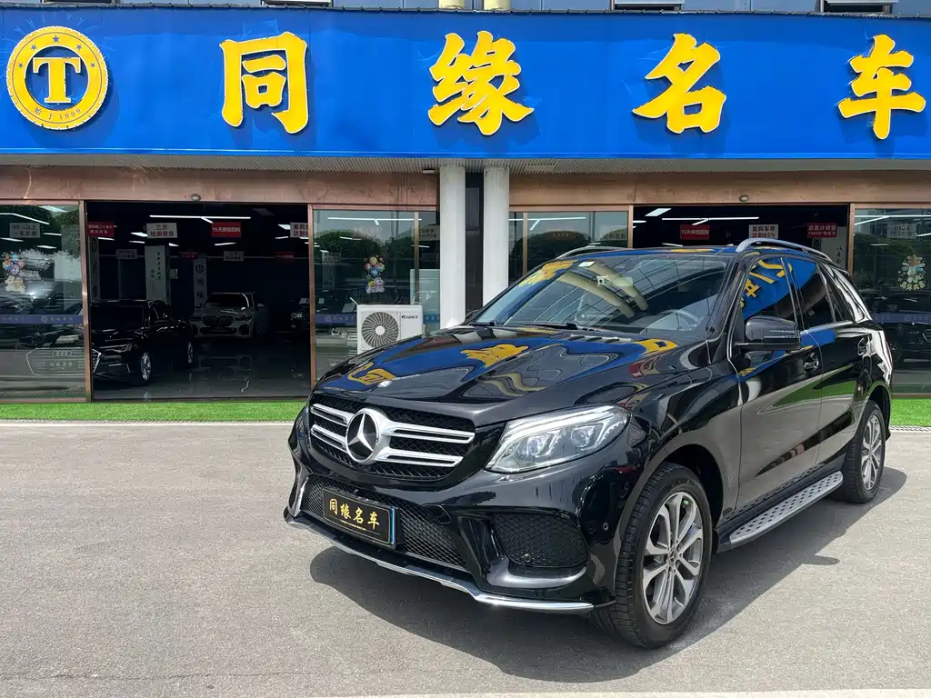 Mercedes-Benz GLE 2017 — фото 1