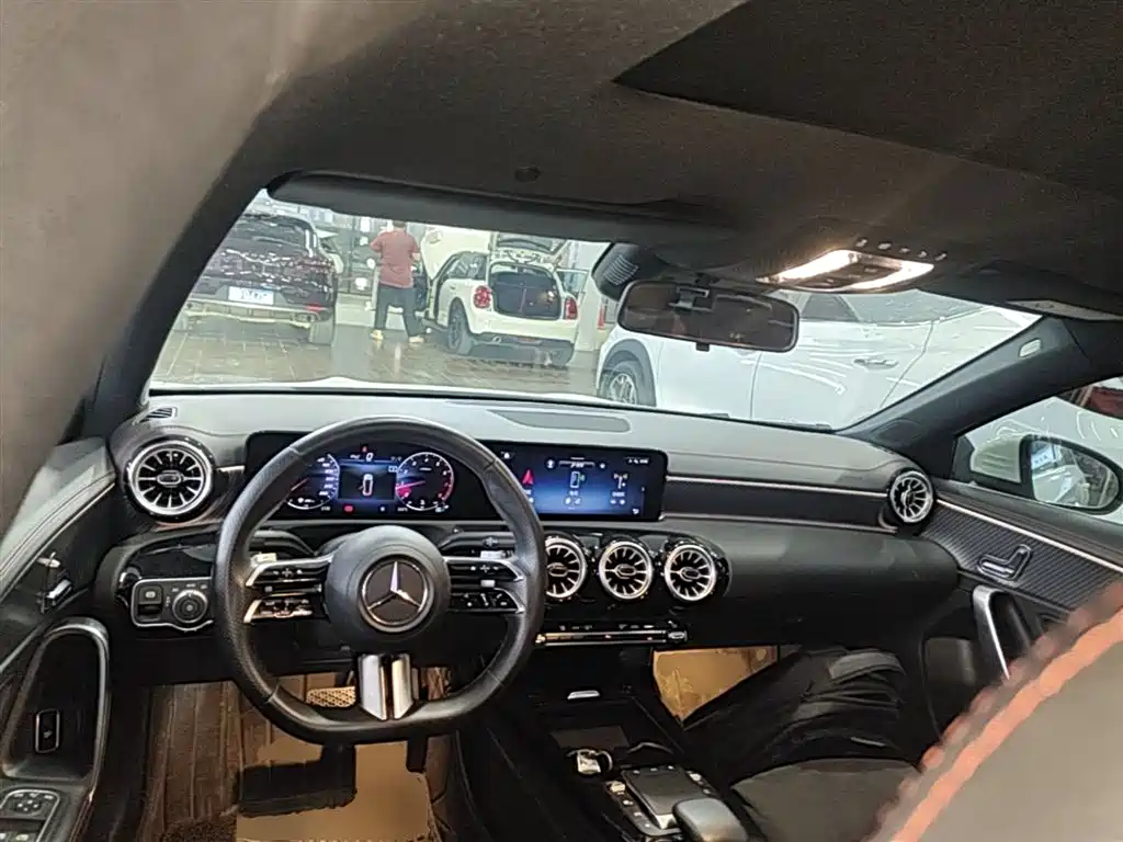 Mercedes-Benz A-Class 2023 — фото 10