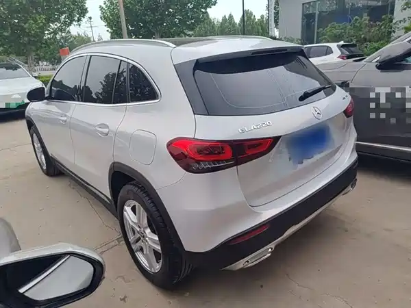 Mercedes-Benz GLA 2023