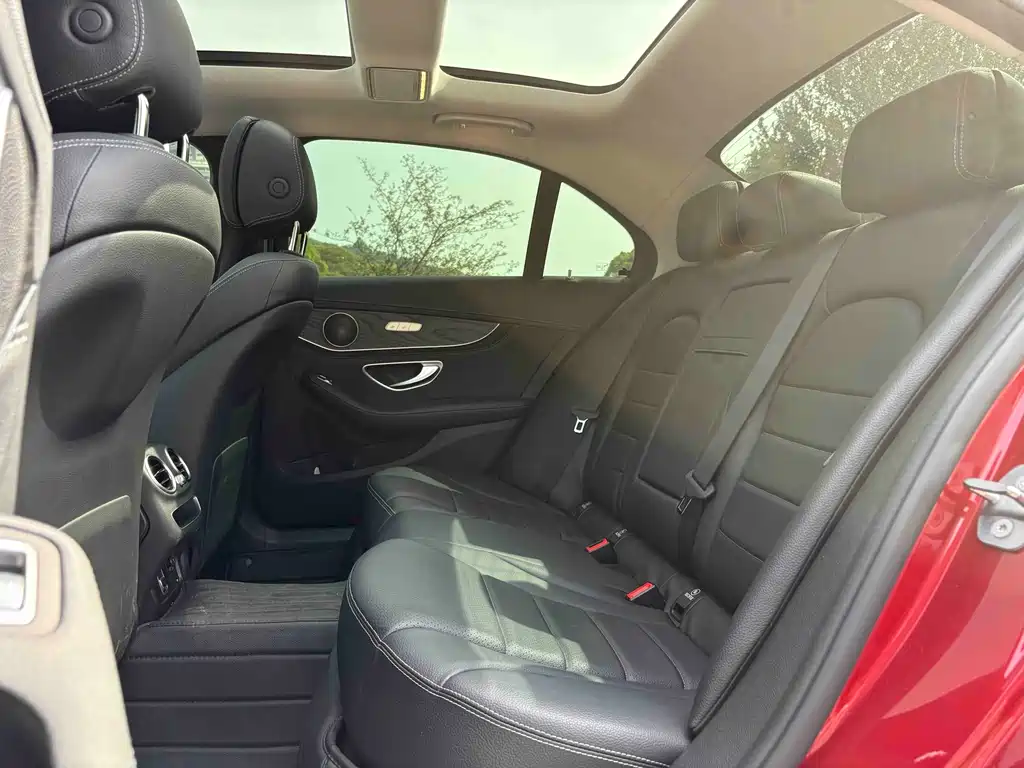 Mercedes-Benz C-Class 2019 — фото 18