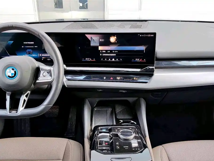 BMW i5 2025 — фото 12
