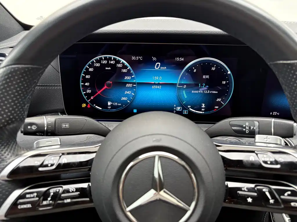 Mercedes-Benz E-Class 2022 — фото 14