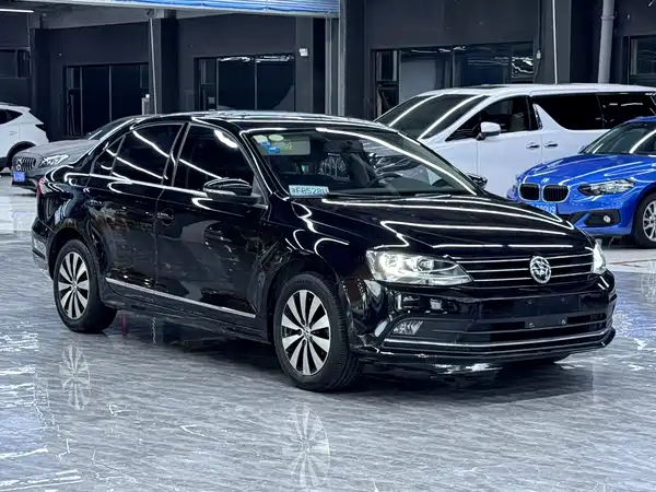 Volkswagen Sagitar 2018