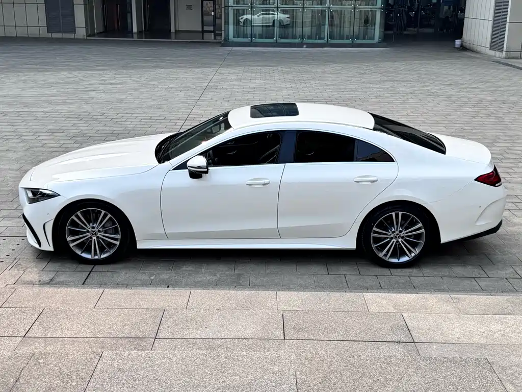 Mercedes-Benz CLS 2022 — фото 2