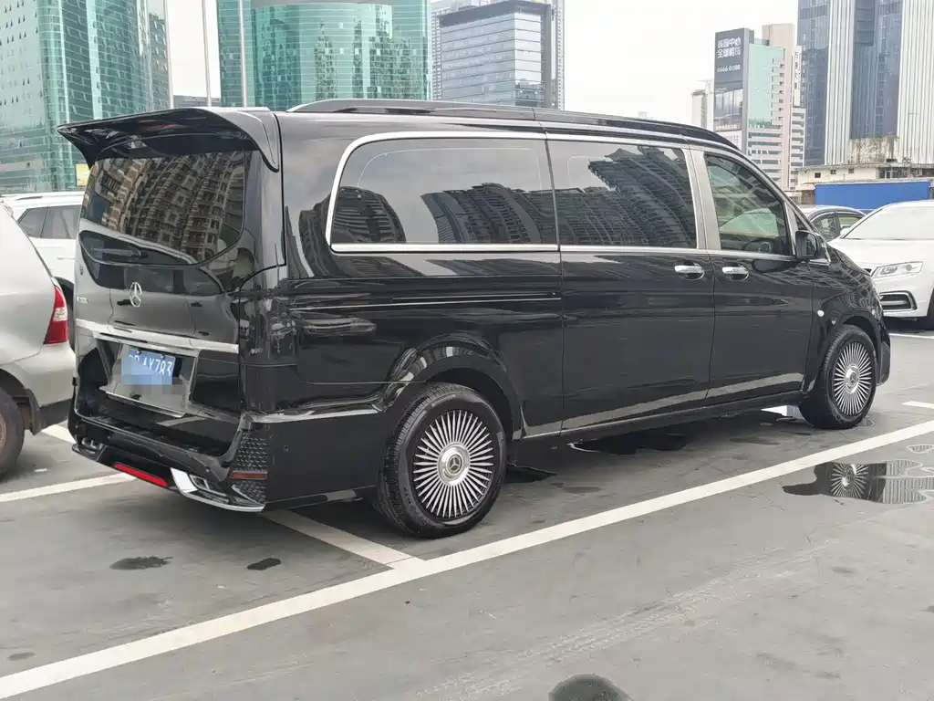 Mercedes-Benz Vito 2022 — фото 18