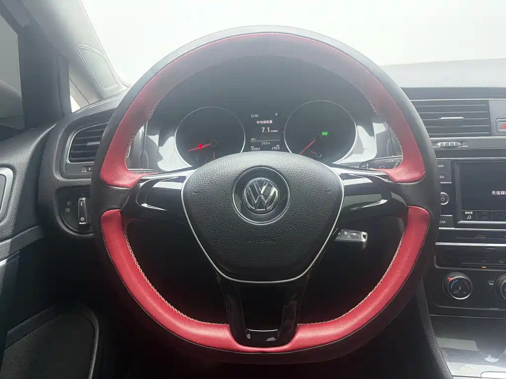 Volkswagen Golf 2018 — фото 15