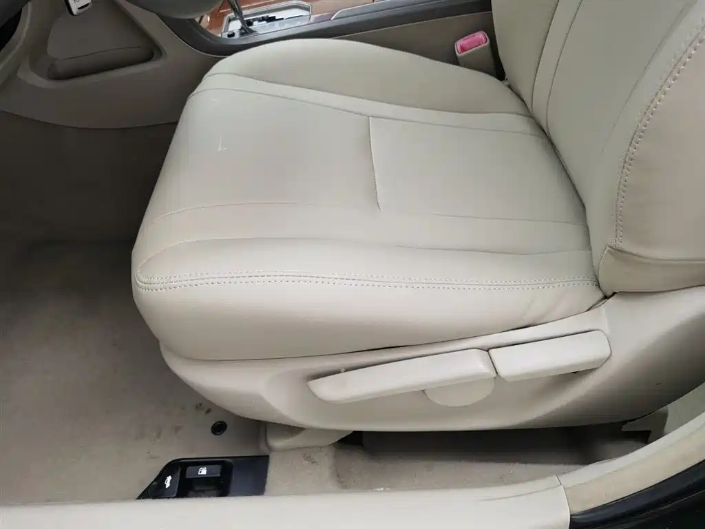 Toyota Camry 2016 — фото 20