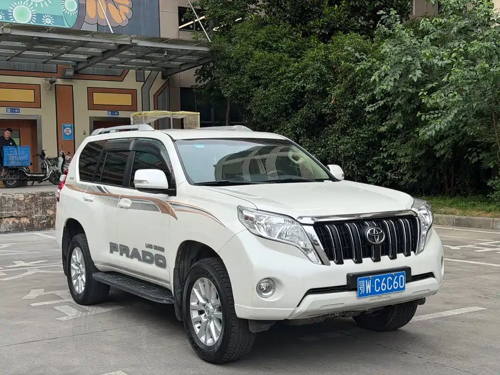 Toyota Prado 2016 — фото 3