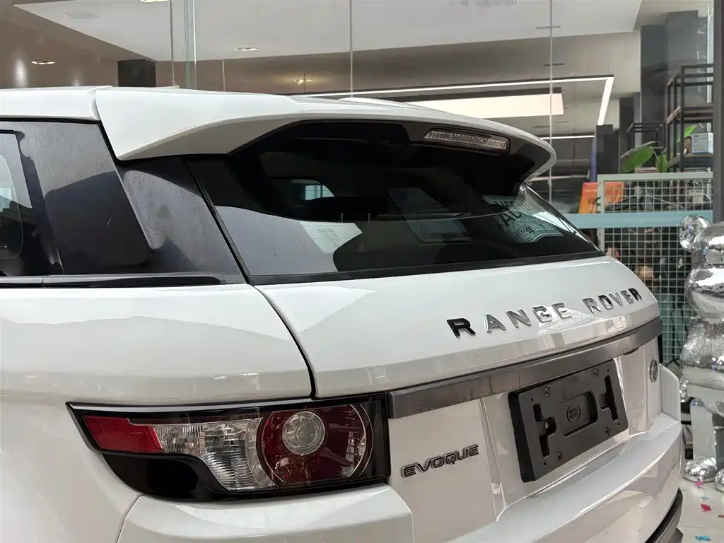 Land Rover Evoque 2014 — фото 11