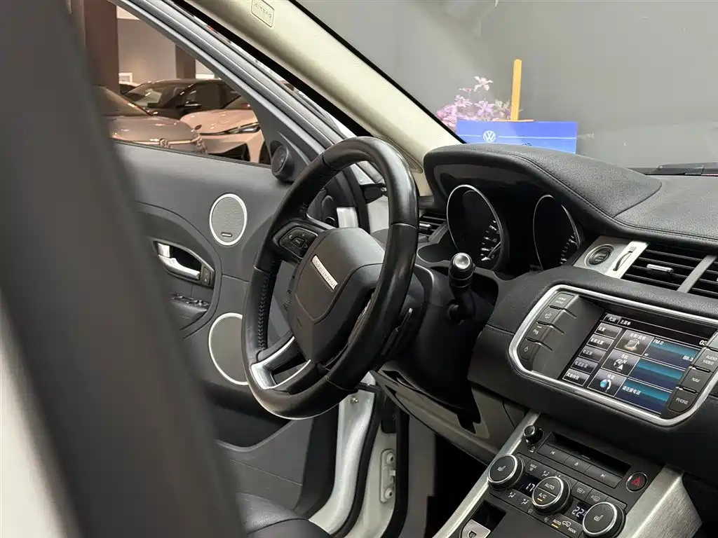 Land Rover Evoque 2014 — фото 15