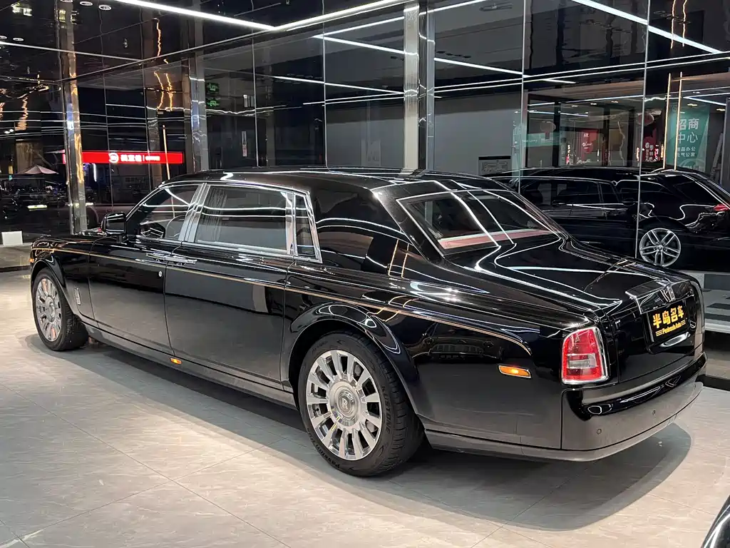 Rolls-Royce Phantom 2013 — фото 3