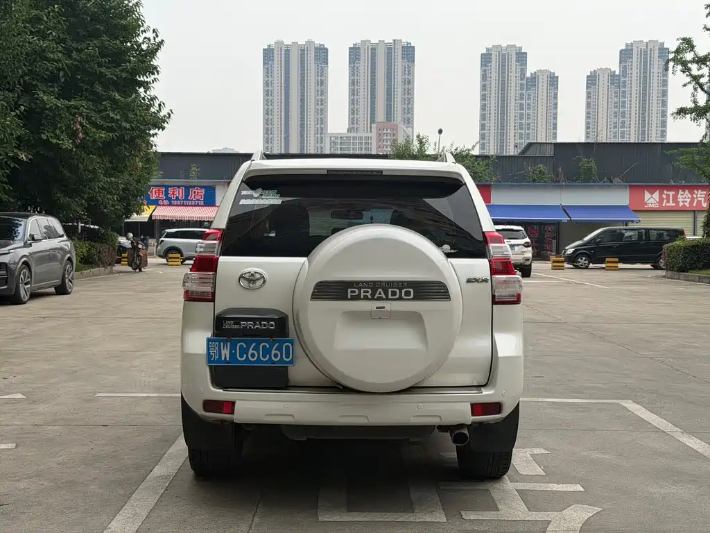 Toyota Prado 2016 — фото 18