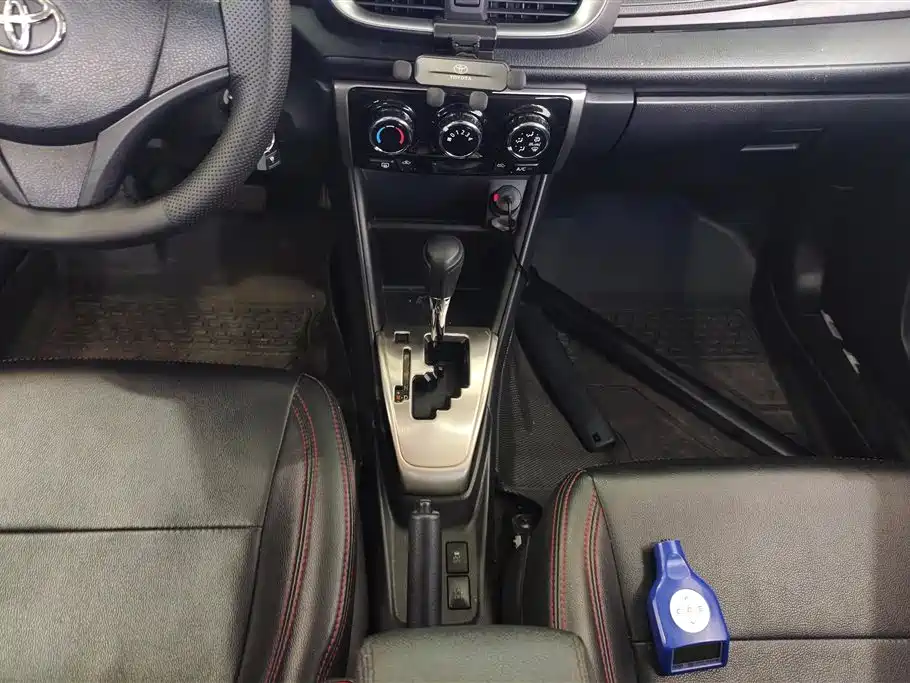 Toyota Yaris L 2021 — фото 16