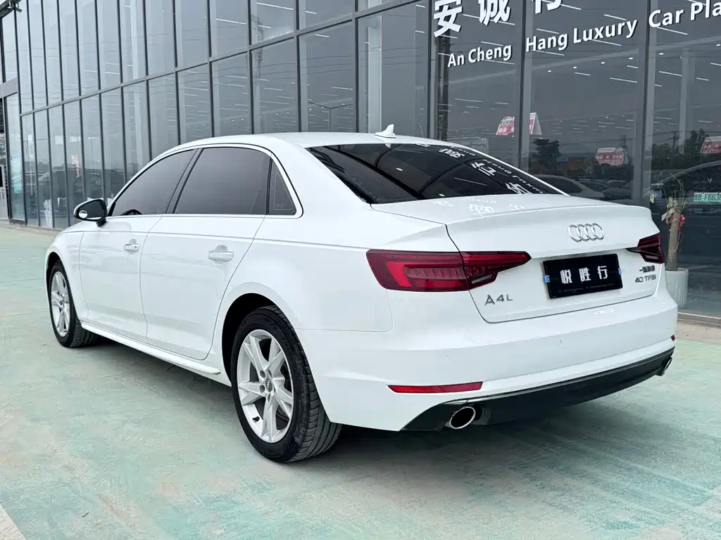 Audi A4L 2018 — фото 5