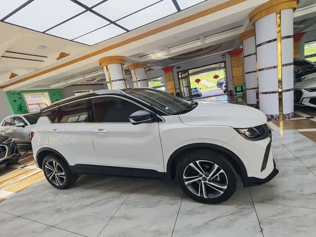 Geely Binyue 2022