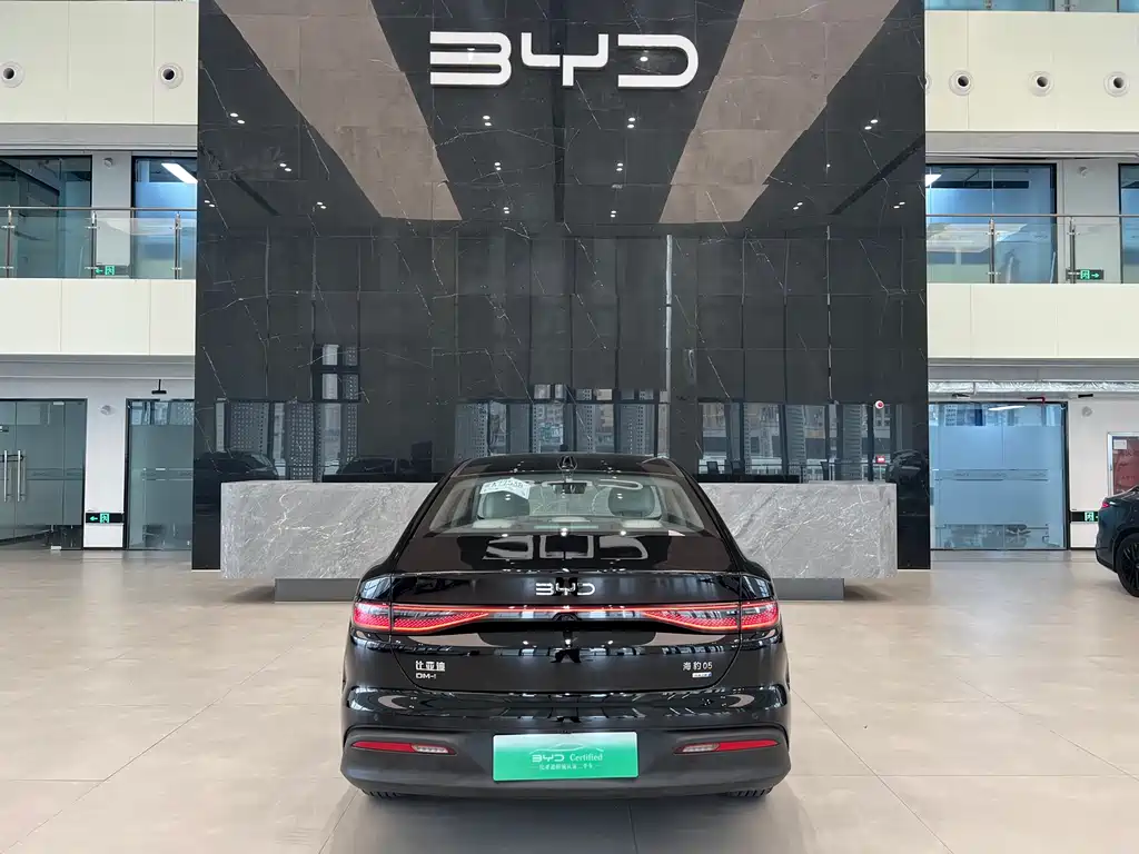 BYD Seal 05 DM-i 2025 — фото 16