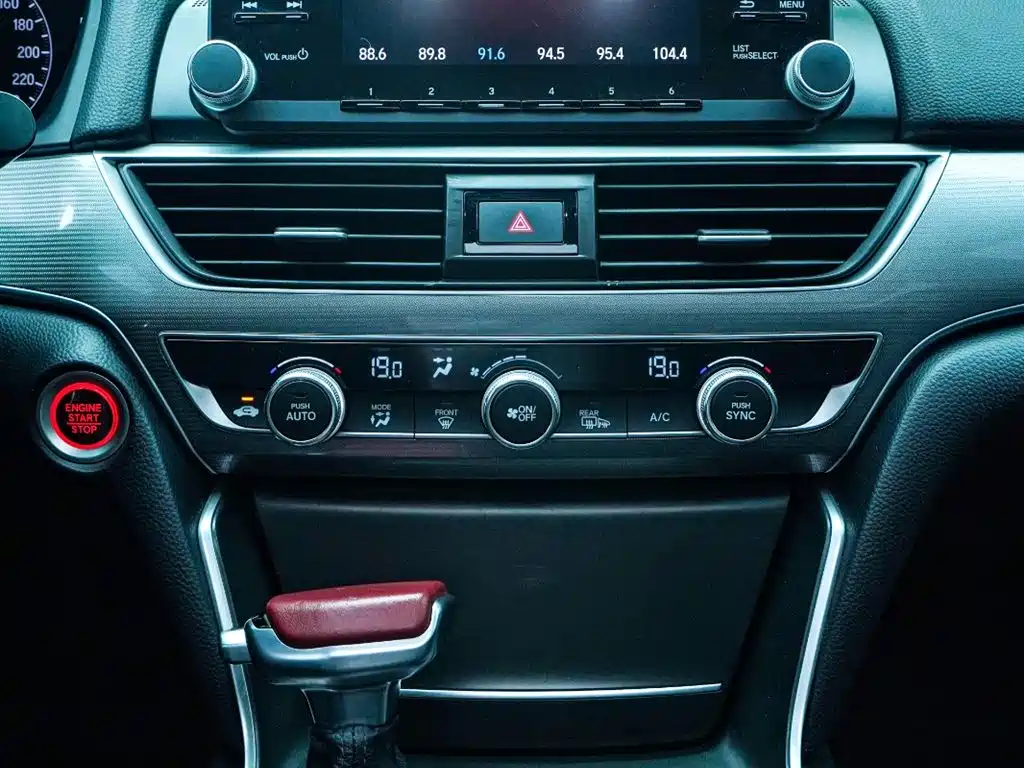 Honda Accord 2018 — фото 12