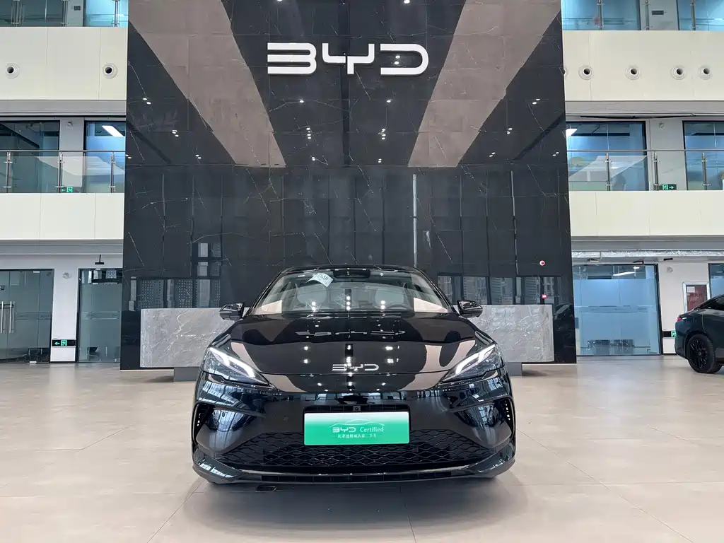 BYD Seal 05 DM-i 2025 — фото 2