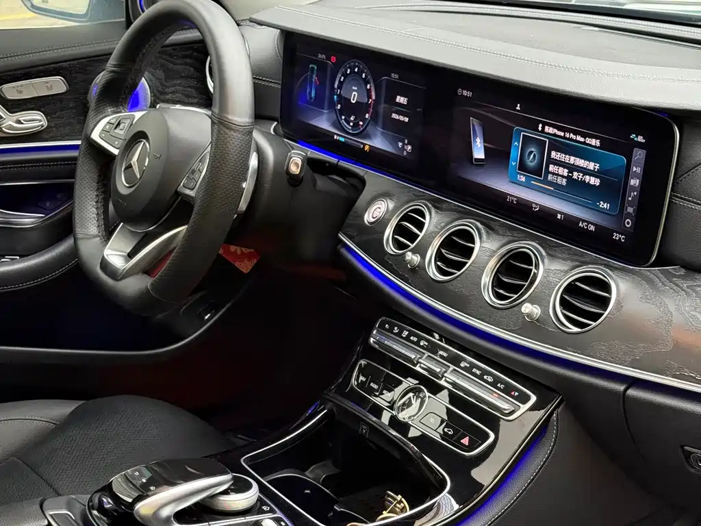 Mercedes-Benz E-Class 2018 — фото 24