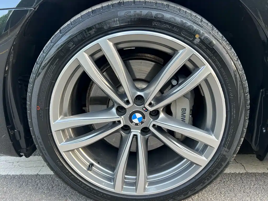BMW 7 Series 2018 — фото 13