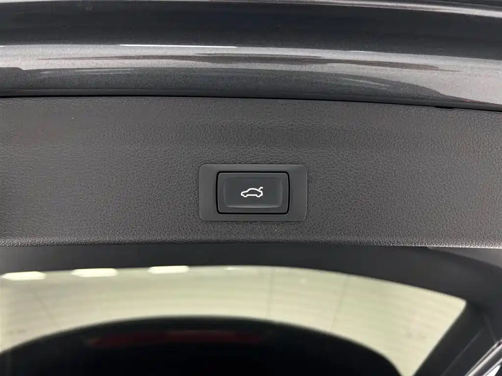 Audi Q3 2021 — фото 20