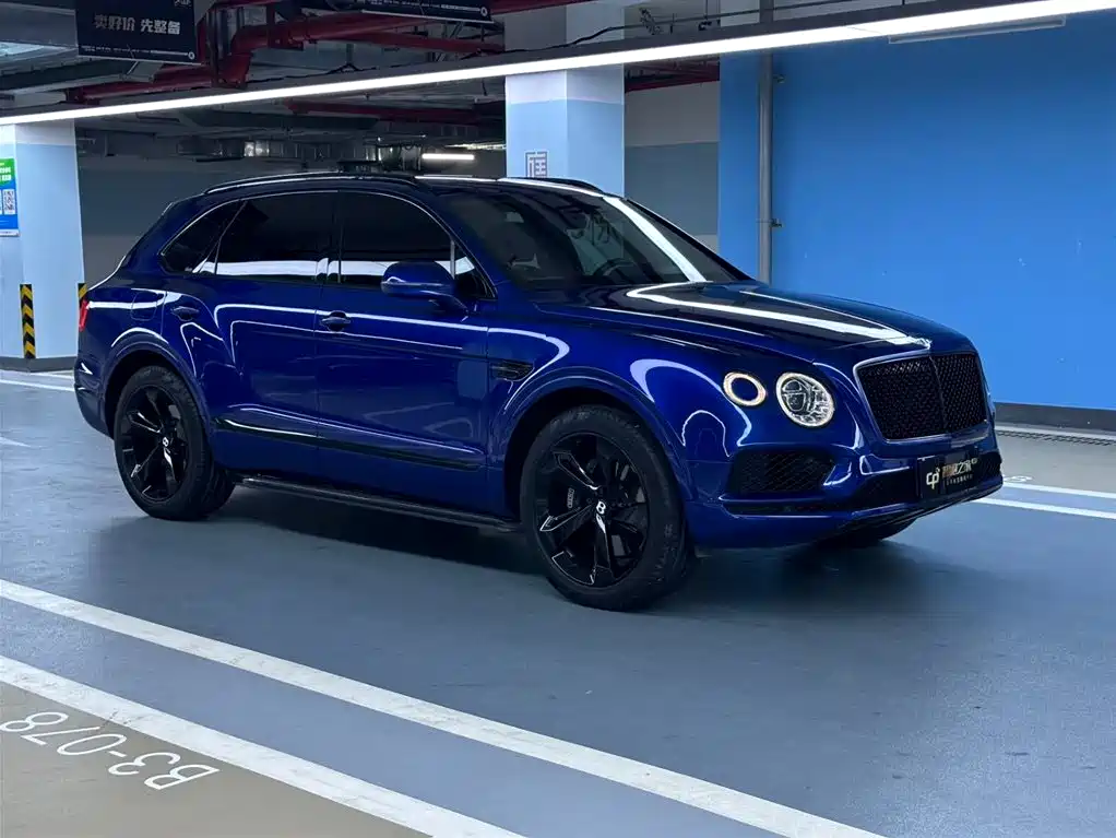 Bentley Bentayga 2019 — фото 8