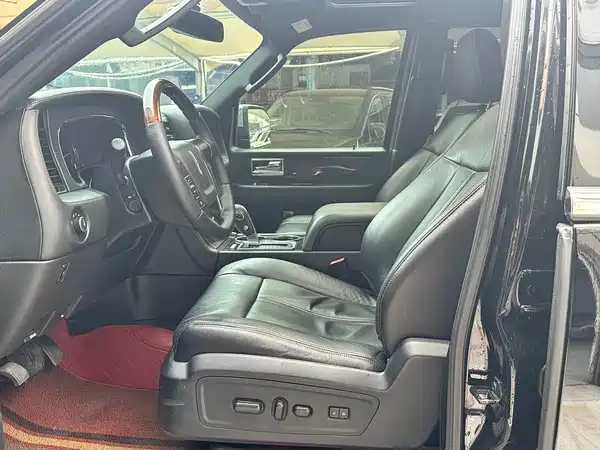 Lincoln Navigator 2017