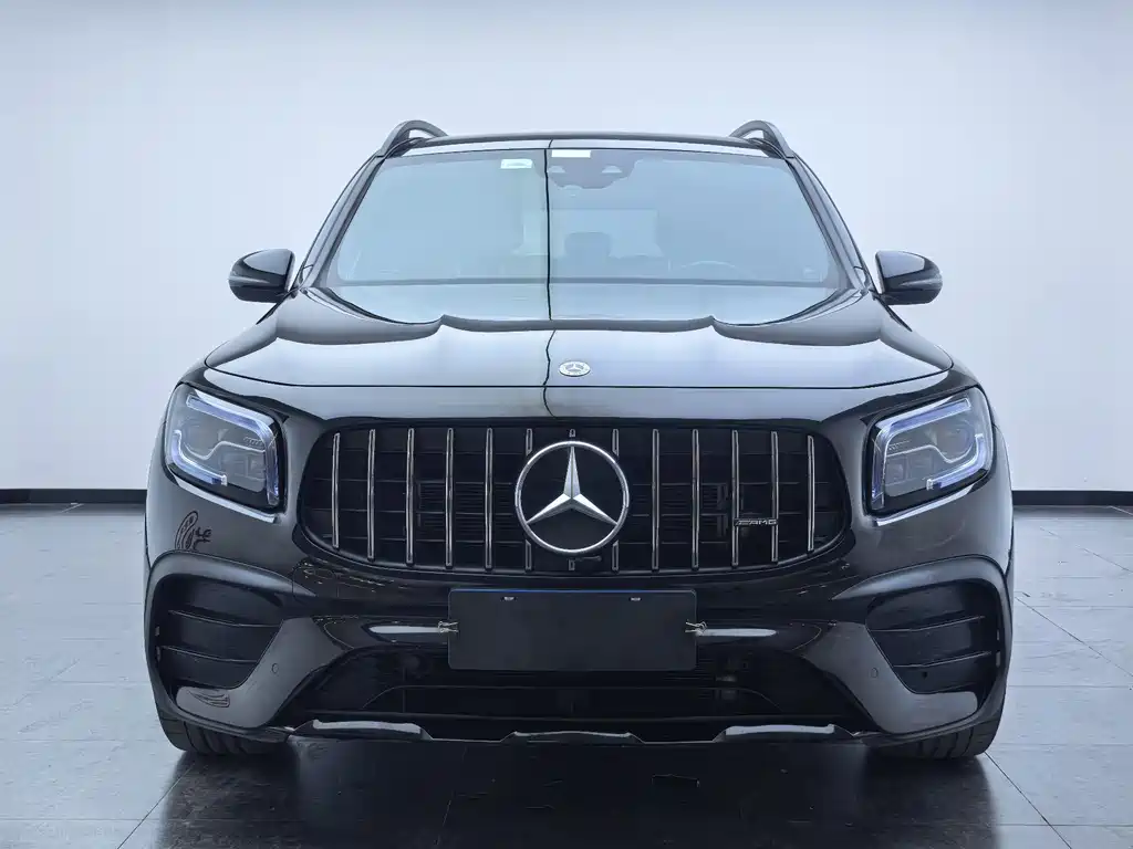 Mercedes-Benz GLB AMG 2023 — фото 2