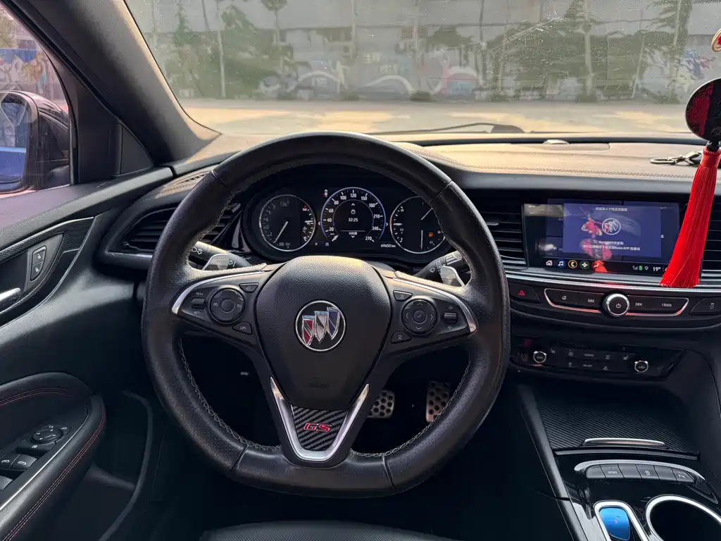Buick Regal 2020 — фото 10