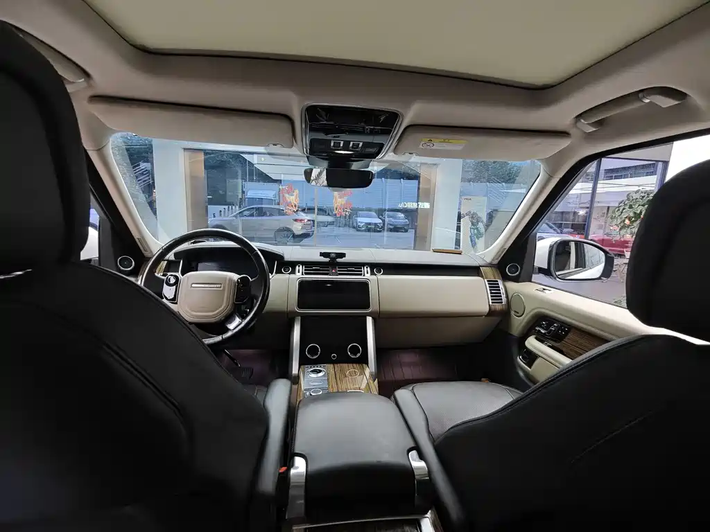 Land Rover Range Rover 2018 — фото 13